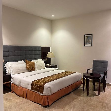 Central Boutique Hotel โมราดาบัด ภายนอก รูปภาพ