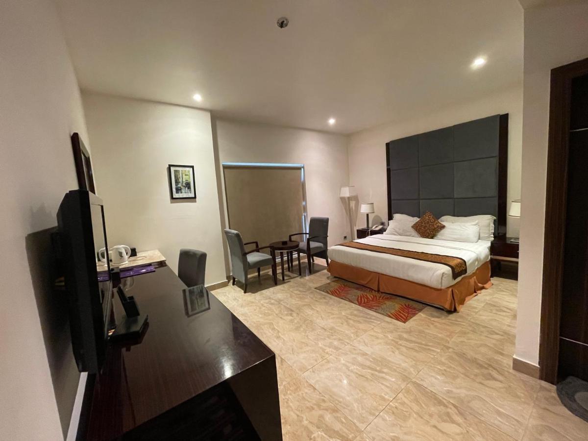 Central Boutique Hotel โมราดาบัด ภายนอก รูปภาพ